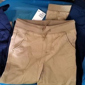 New HM boys 2 pairs pants  7-8